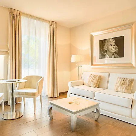 Hotel Renoir 4*