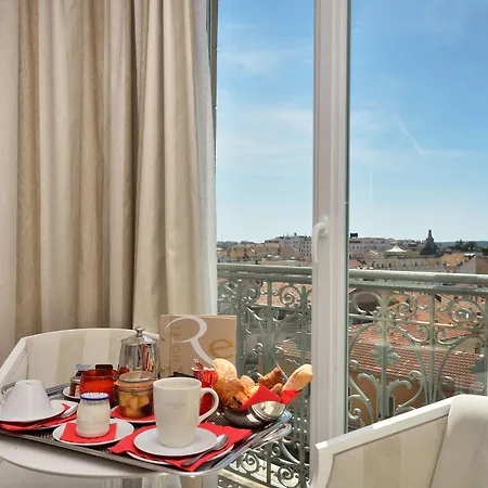 Hotel Renoir