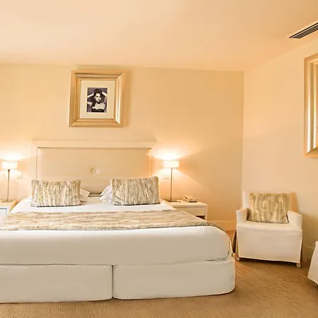 Hotel Renoir