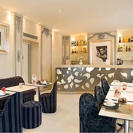 Renoir 4* Cannes