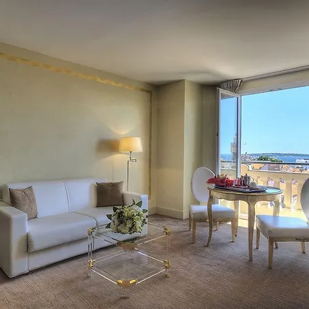 Hotel Renoir 4*