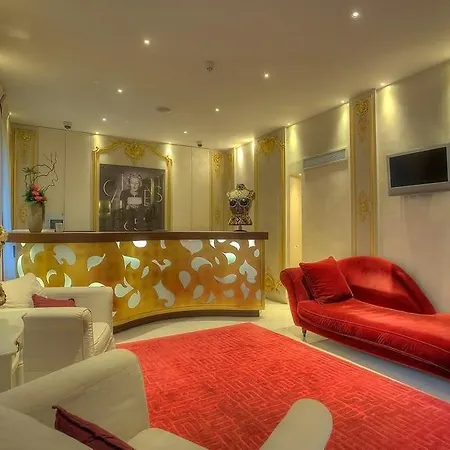 Renoir Hotel 4*