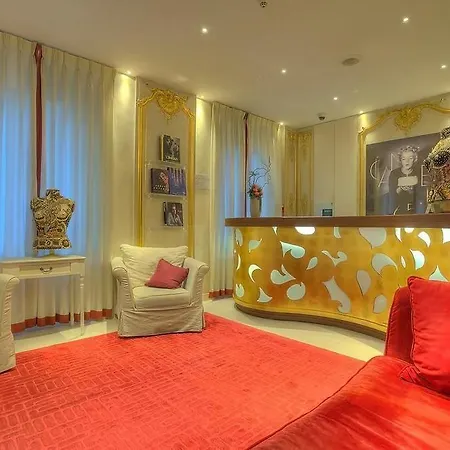 Hotel Renoir Cannes