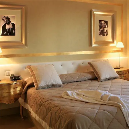 Hotel Renoir Cannes