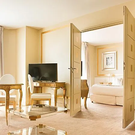 Renoir 4*
