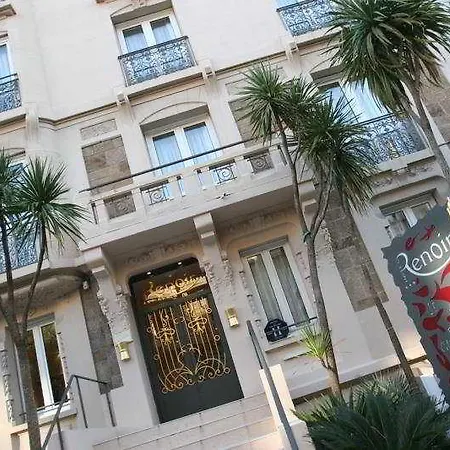Renoir Hotel 4*