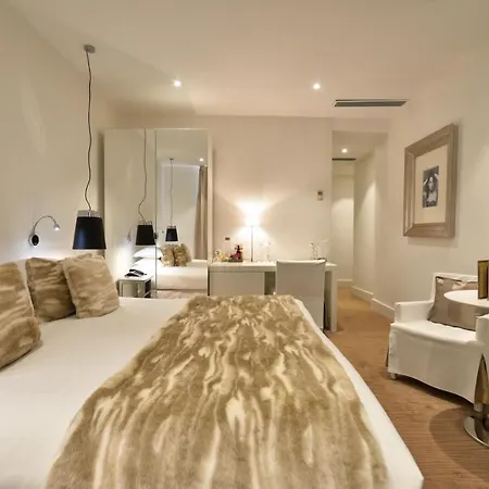 Hotel Renoir Cannes